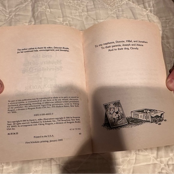 Cam Jansen and the mystery of the television dog - Picture 3 of 10